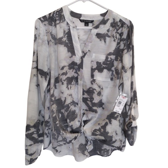 Zac & Rachel Tops - Zac & Rachel Blouse L Women's Gray Abstrac Roll Tap‎ Long Sleeve Button Front